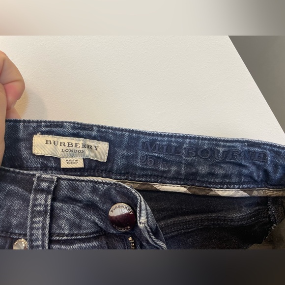 Burberry London Milbourne Skinny Jeans. Size 25 - Picture 3 of 3